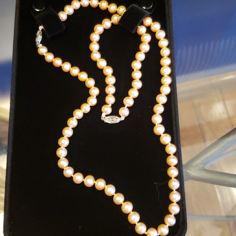 Genuine pink pearl necklace and bracelet AAAA